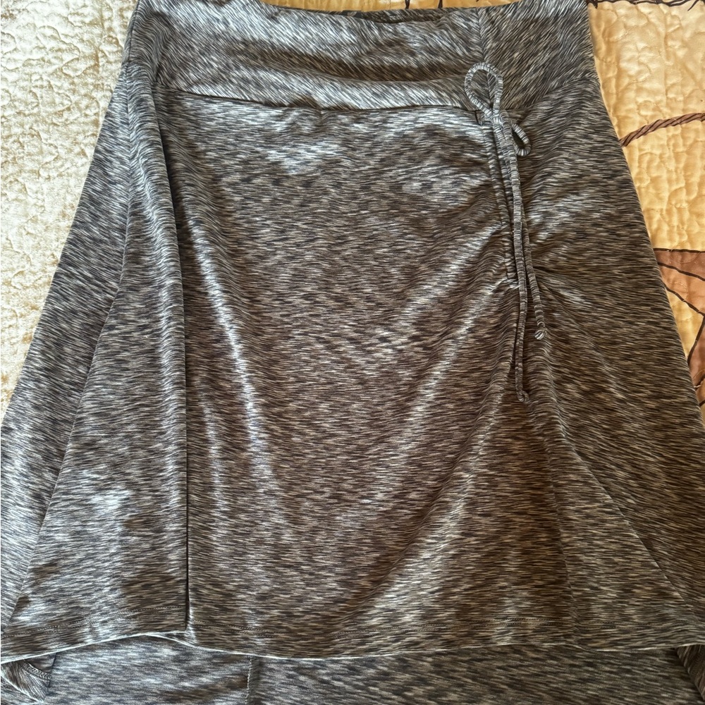 North face heather gray cloth skirt, sz M women’s